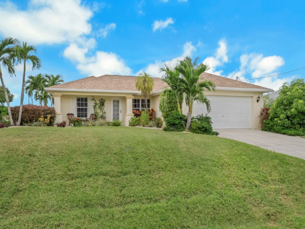 Waterfront Retreat in Northeast Cape Coral Three Bedroom with Private Pool